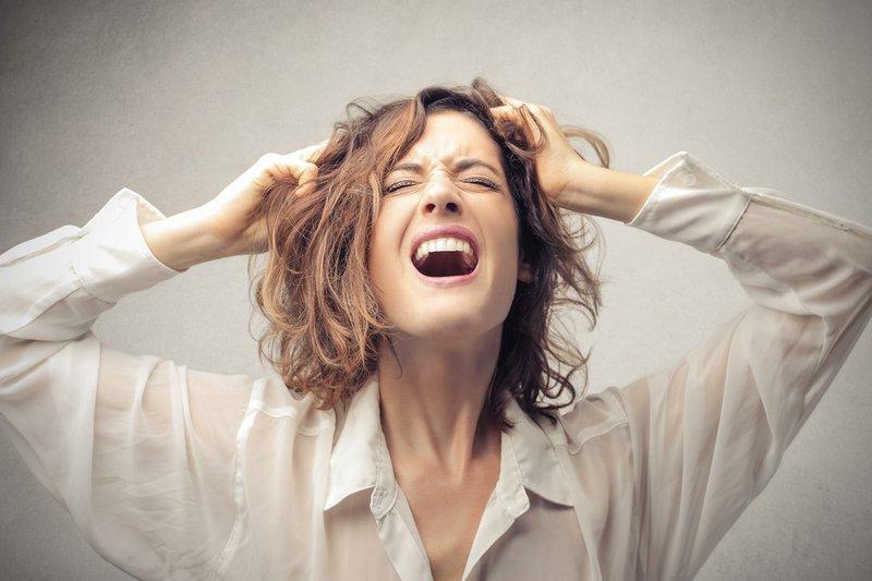 Tại sao phụ nữ tiền mãn kinh nên cân nhắc sử dụng thảo dược để cân bằng nội tiết tố tự nhiên?
